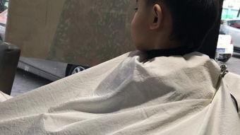 成人恐惧剪头发视频教程,跟随恐惧剪头发教程,告别发型焦虑